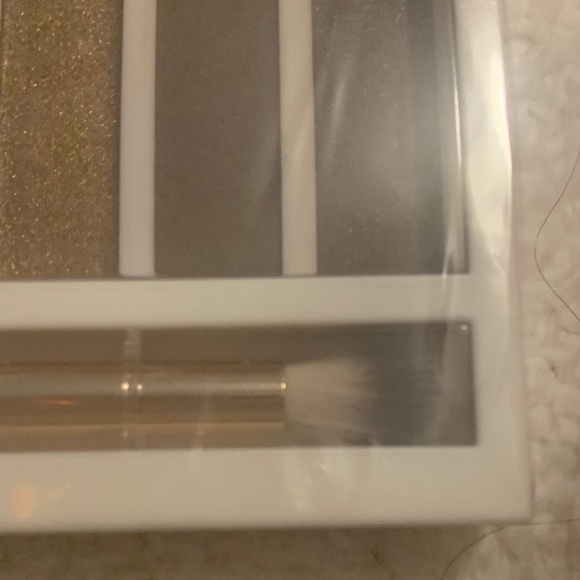 Gimme Gold Eyeshadow Palette - Picture 6 of 9